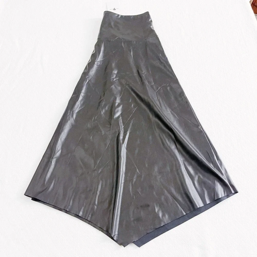 7 For All Mankind Black Faux Leather Full Skirt SZ S  NWT